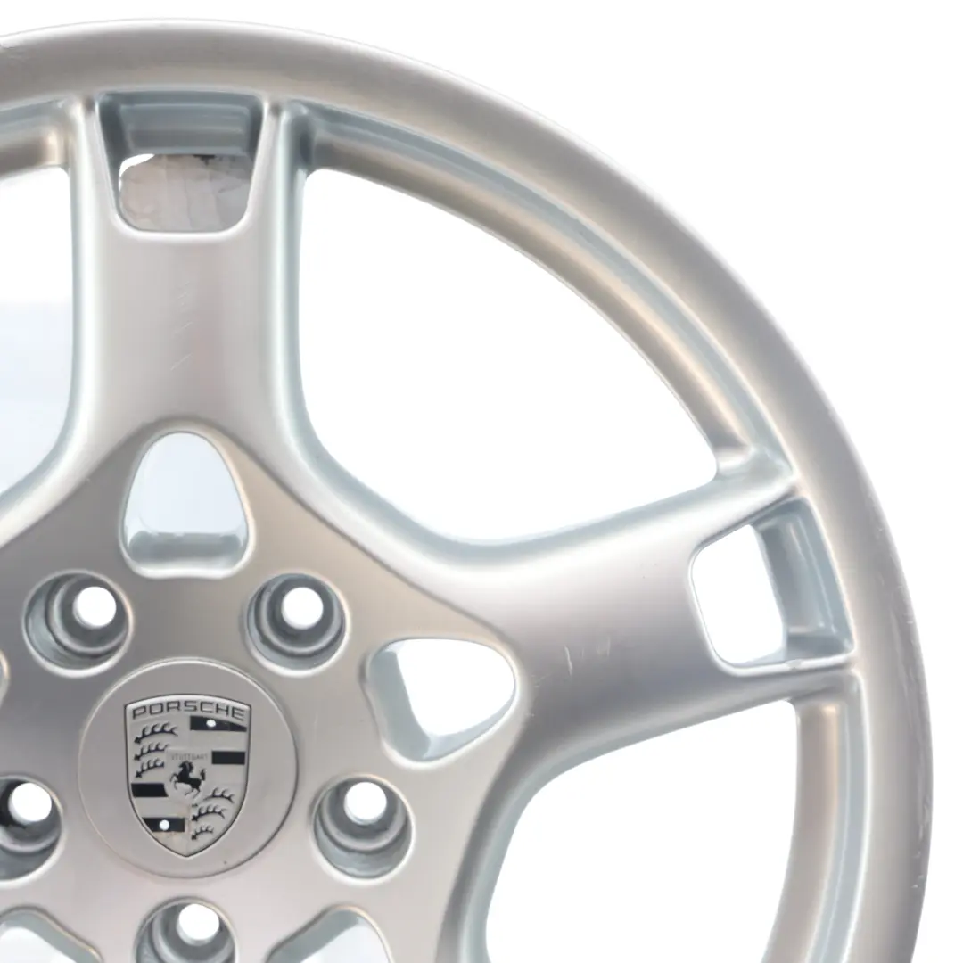 Llanta Aleación Plata 19" 11J ET:67 Star Spoke para Porsche Carrera 997 con número de pieza 99736216201 Porsche Carrera 997 Llanta Aleación Plata 19" 11J ET:67 Star Spoke - SKU 99736216201-1 - Número de pieza 99736216201