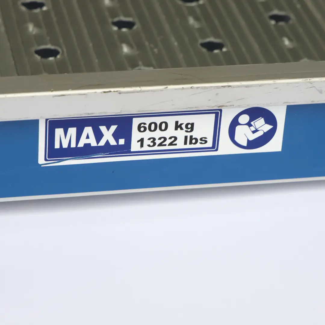 Rampa Załadunkowa Najazdowa Płyta Antypoślizgowa 120cmx320cm do o numerze 9ALPC279F600 Rampa Załadunkowa Najazdowa Płyta Antypoślizgowa 120cmx320cm - SKU 9ALPC279F600 - Numer Części 9ALPC279F600
