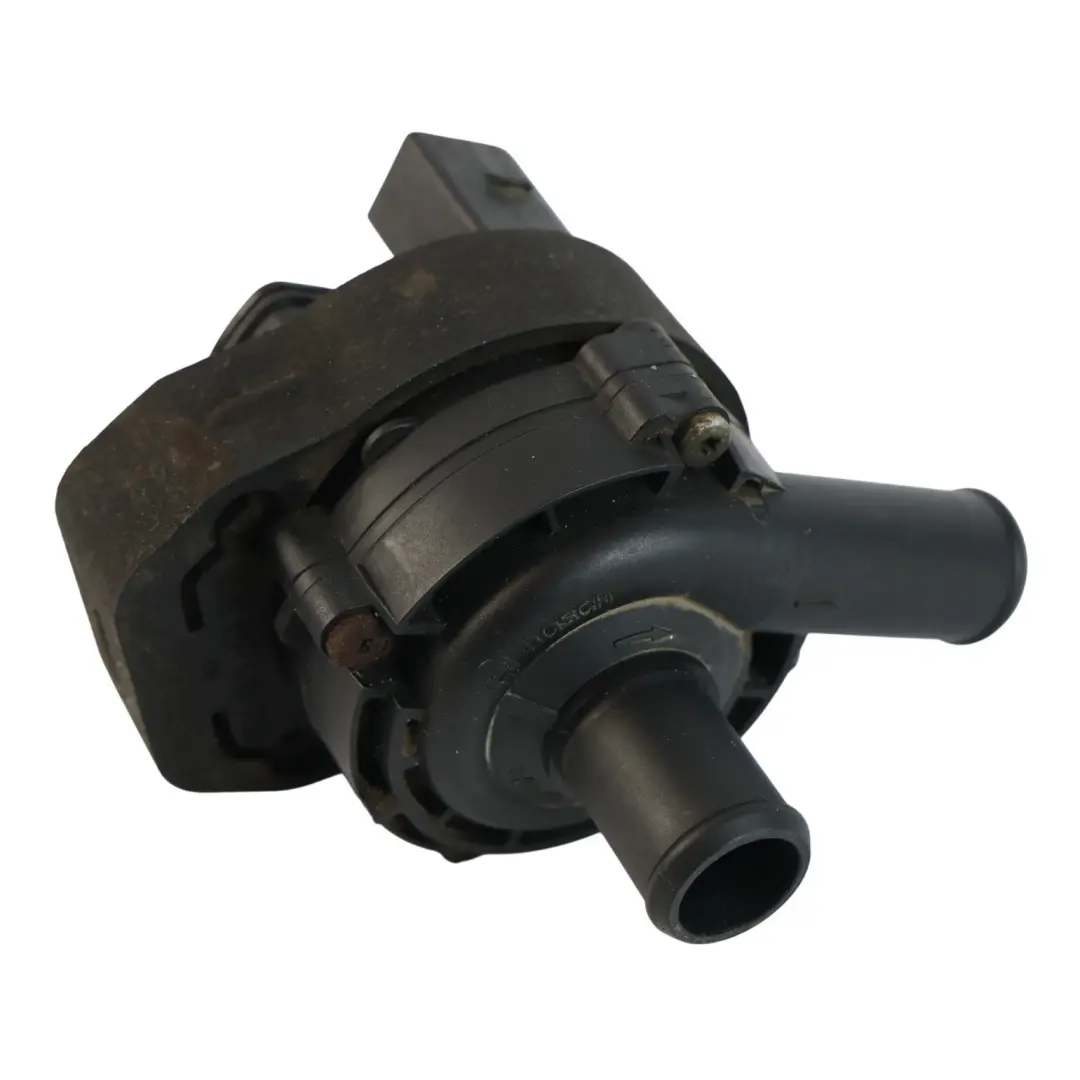 Mercedes W212 Coolant Pump Auxiliary Water Pump Water Circulation - SKU A0005001686 - Part number A0005001686