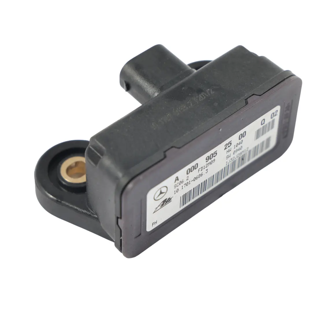 Sensore Velocità Angolare ESP per Mercedes W212 con numero di parte A0009052500 Mercedes W212 Sensore Velocità Angolare ESP - SKU A0009052500 - Numero di parte A0009052500