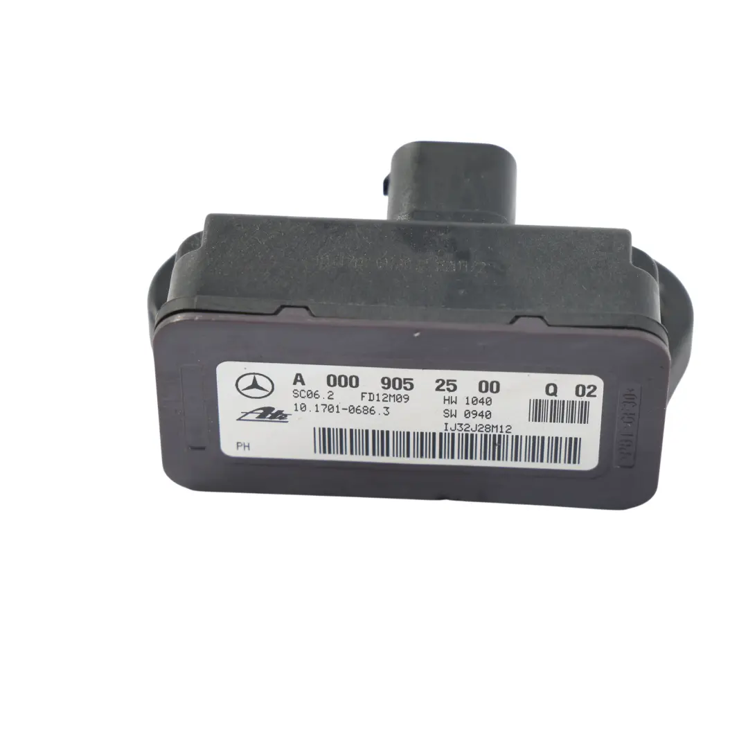 Sensore Velocità Angolare ESP per Mercedes W212 con numero di parte A0009052500 Mercedes W212 Sensore Velocità Angolare ESP - SKU A0009052500 - Numero di parte A0009052500