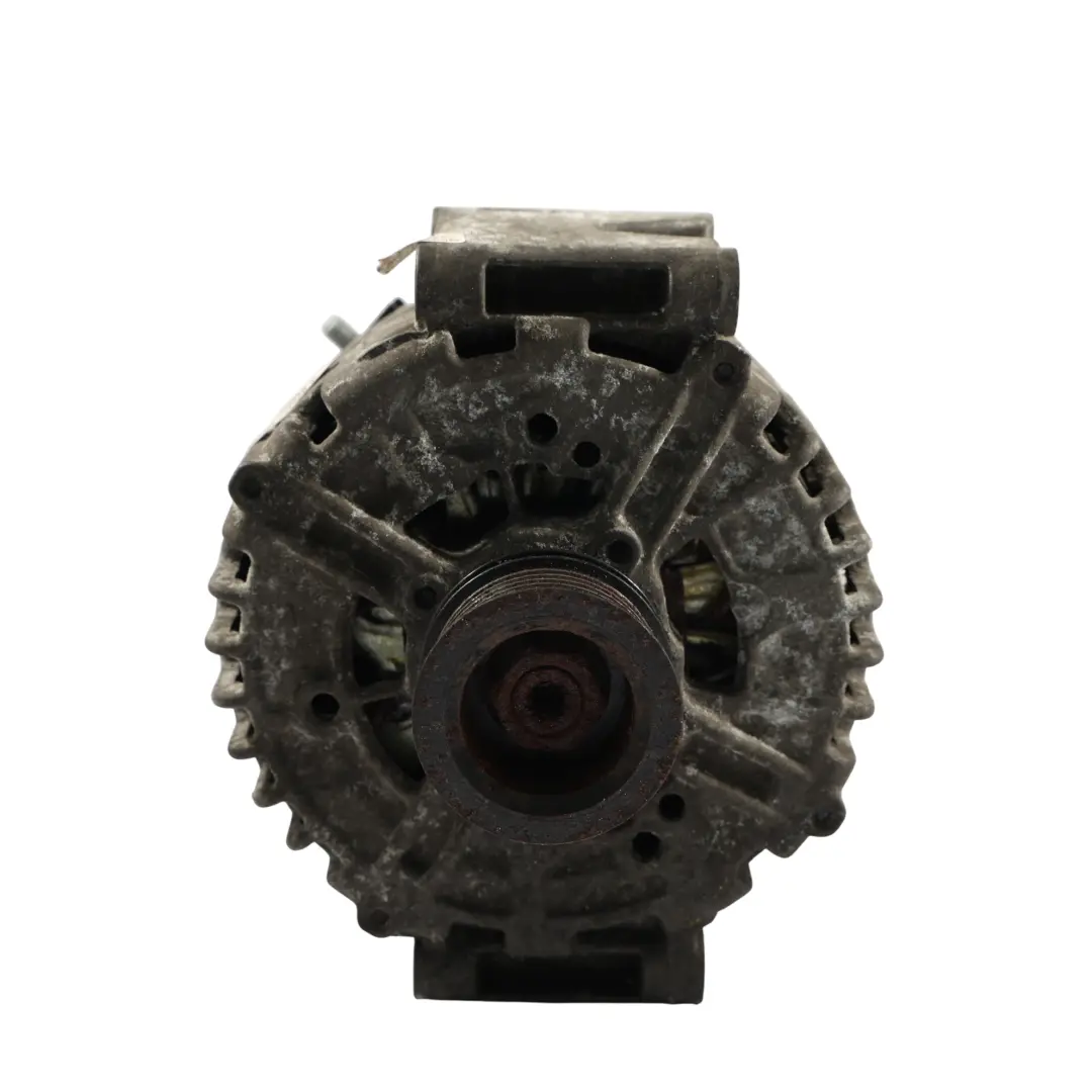 Generator Lichtmaschine 220A 14V 0121813123 für Mercedes W221 mit Teilenummer A0009060200 Mercedes W221 Generator Lichtmaschine 220A 14V 0121813123 - SKU A0009060200 - Teilenummer A0009060200