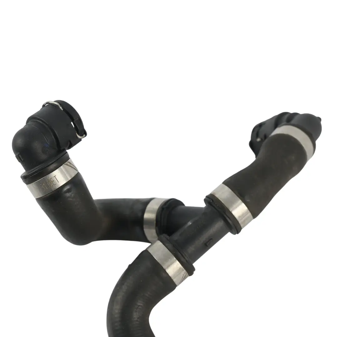 Manguera Tubo Refrigerante Motor para Mercedes W205 con número de pieza A0009972359 Mercedes W205 Manguera Tubo Refrigerante Motor - SKU A0009972359 - Número de pieza A0009972359