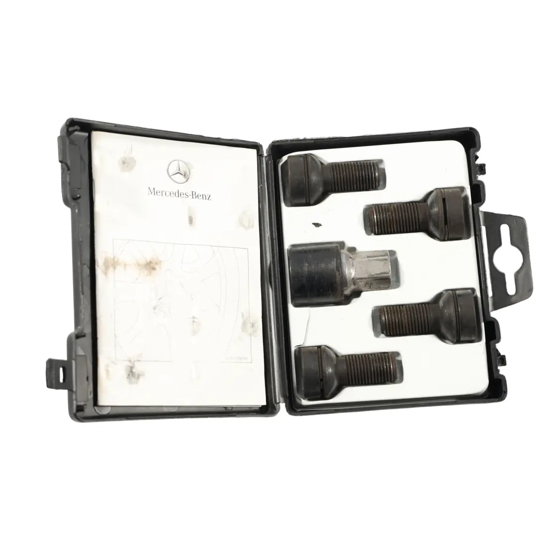 Bulloni sicurezza Mercedes W176 W204 W205 posteriore anteriore Set per con numero di parte A0019901607 Bulloni sicurezza Mercedes W176 W204 W205 posteriore anteriore Set - SKU A0019901607-7 - Numero di parte A0019901607