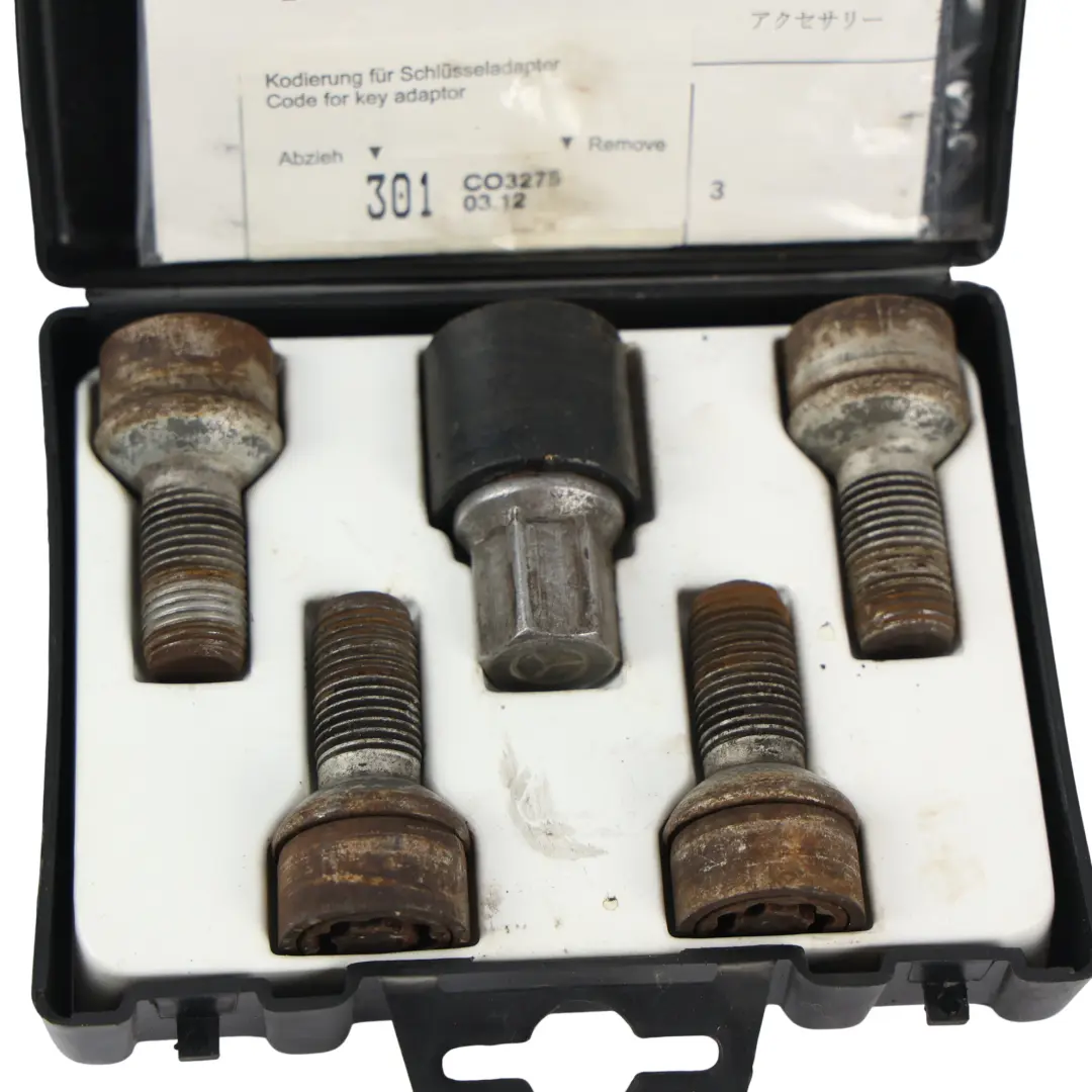 Mercedes W176 W204 W205 Pernos de rueda trasera delantera Caja Set - SKU A0019901607 - Número de pieza A0019901607