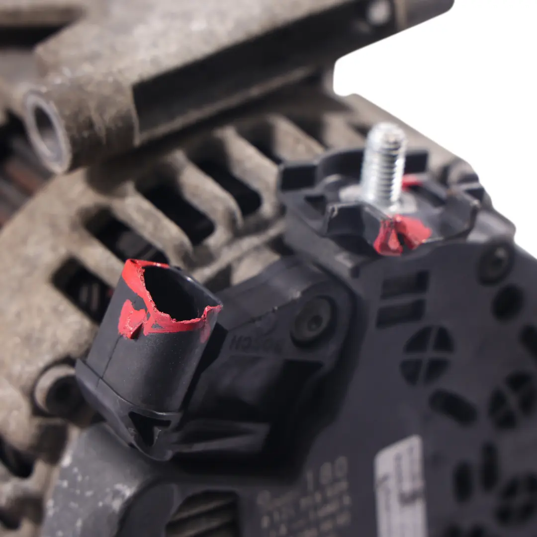 Alternatore Generatore OM646 Diesel Bosch 180A per Mercedes W204 W211 con numero di parte A0131549002 Mercedes W204 W211 Alternatore Generatore OM646 Diesel Bosch 180A - SKU A0131549002-1 - Numero di parte A0131549002