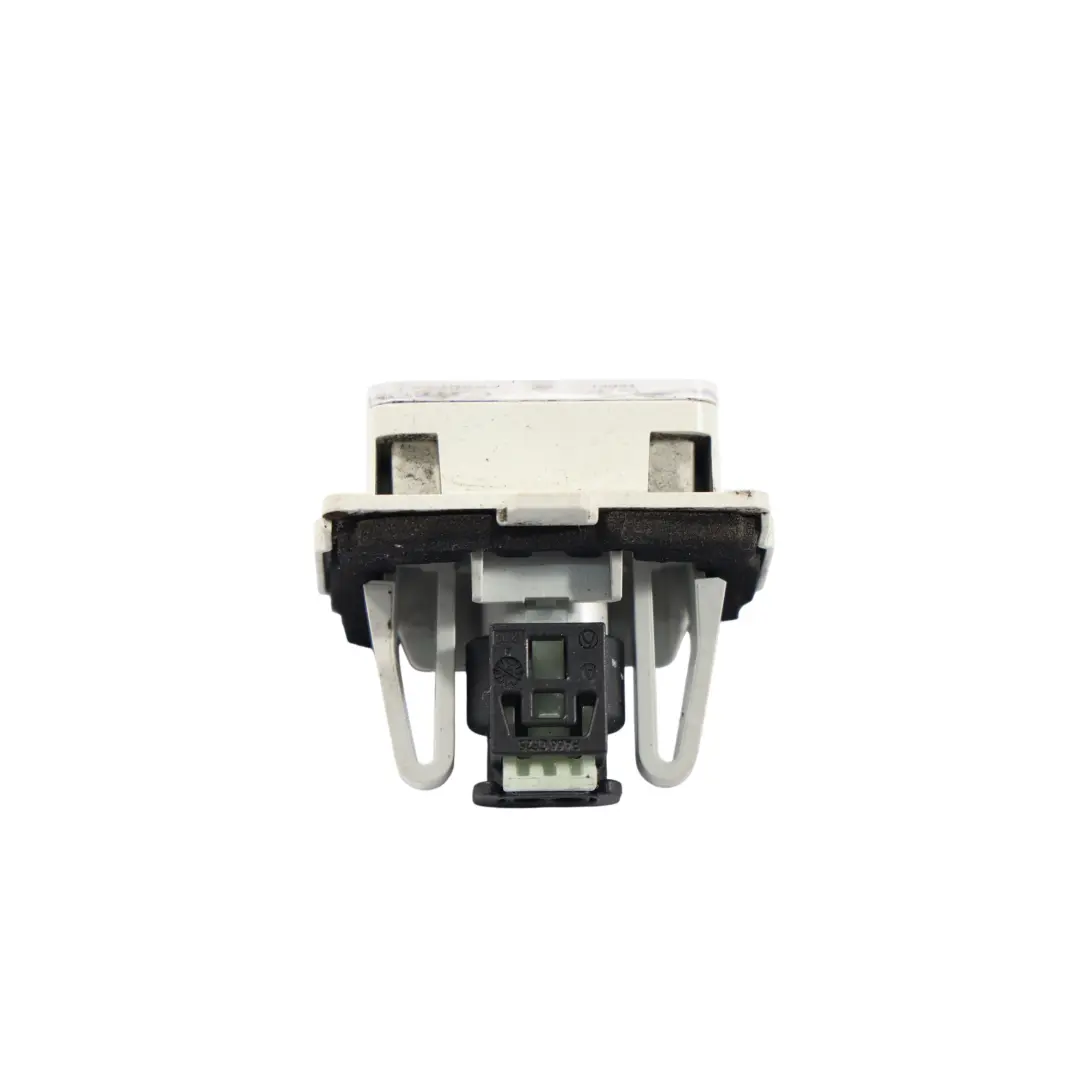 Mercedes W205 W207 Lampka Tablicy Rejestracyjnej A0999067000 - SKU A0225451926 - Numer Części A0225451926