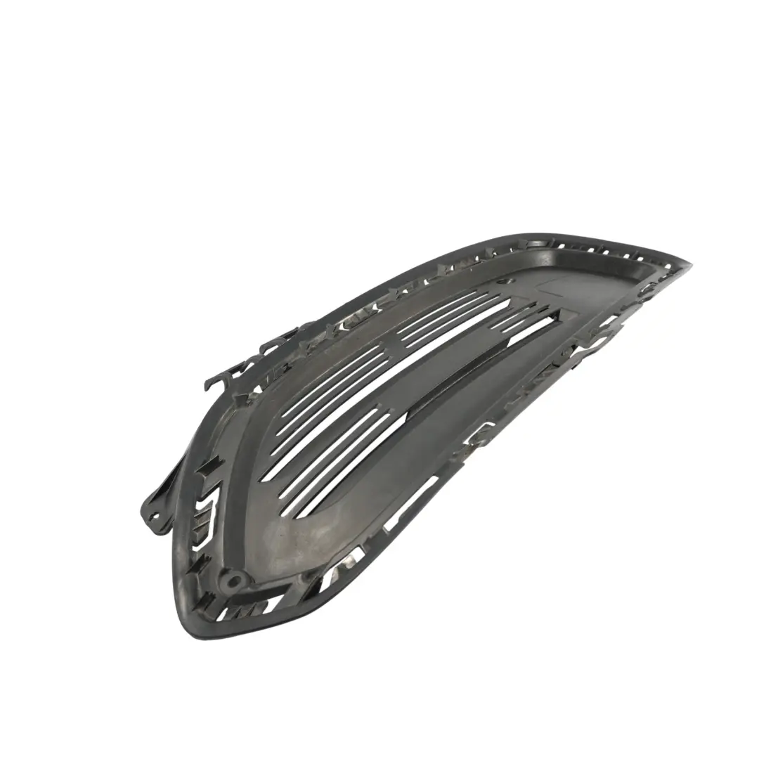 Grille Calandre Pare-Chocs Avant Gauche pour Mercedes CLA C117 à propos du numéro de pièce A1178852222 Mercedes CLA C117 Grille Calandre Pare-Chocs Avant Gauche - SKU A1178852222 - Numéro de pièce A1178852222