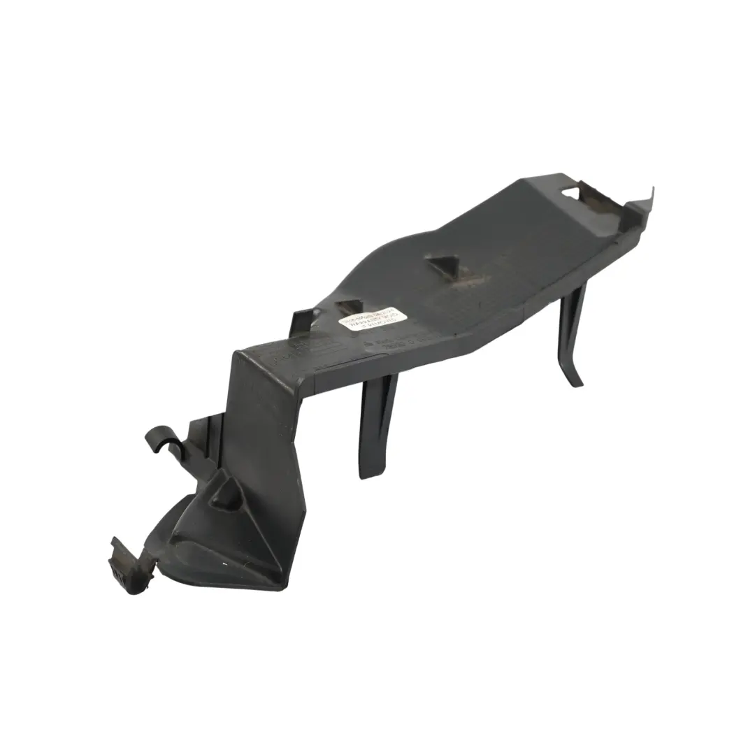 Kühlergrill Halterung Vorne Links für Mercedes C117 mit Teilenummer A1178880138 Mercedes C117 Kühlergrill Halterung Vorne Links - SKU A1178880138 - Teilenummer A1178880138