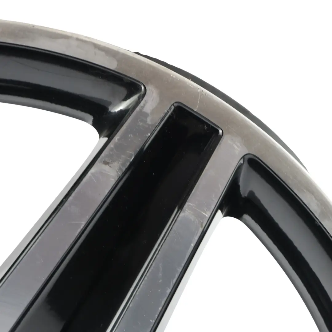 Alu Felge Silber/Schwarz 19" 8J ET:43.5 5-Speichen für Mercedes X156 mit Teilenummer A1564010600 Mercedes X156 Alu Felge Silber/Schwarz 19" 8J ET:43.5 5-Speichen - SKU A1564010600-8 - Teilenummer A1564010600