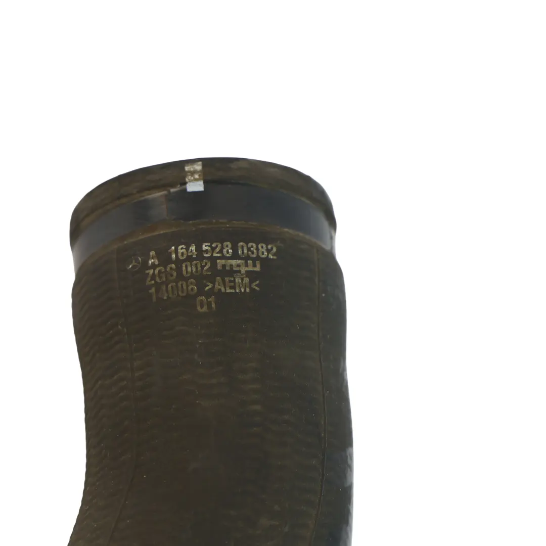 Rura Wąż Przewód Intercoolera Prawy 3.0 CDI do Mercedes ML W164 o numerze A1645282082 Mercedes ML W164 Rura Wąż Przewód Intercoolera Prawy 3.0 CDI - SKU A1645282082 - Numer Części A1645282082