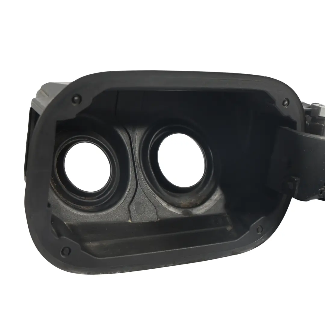 Kraftstofftank Einfüllstutzen Klappe Scharnier für Mercedes W166 GLE mit Teilenummer A1666303303 Mercedes W166 GLE Kraftstofftank Einfüllstutzen Klappe Scharnier - SKU A1666303303 - Teilenummer A1666303303