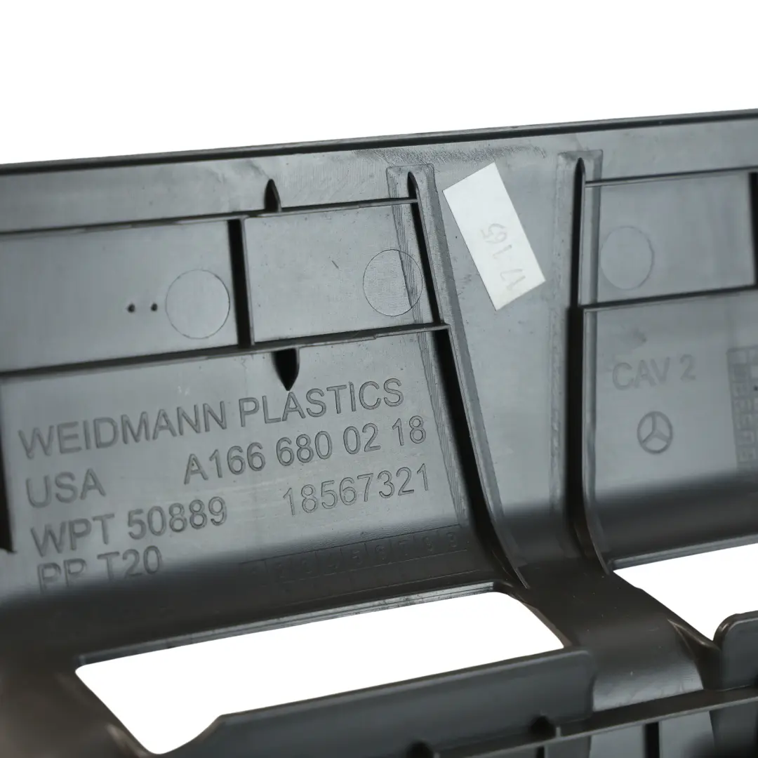 Copertura Batteria Superiore per Mercedes ML W166 GLE C292 con numero di parte A1666800218 Mercedes ML W166 GLE C292 Copertura Batteria Superiore - SKU A1666800218 - Numero di parte A1666800218