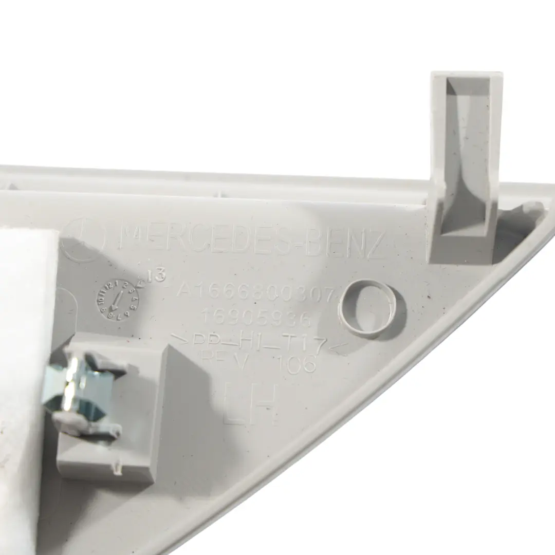 Armaturenbrett Endblende Verkleidung Alpaka Grau Links für Mercedes W166 mit Teilenummer A1666800307 Mercedes W166 Armaturenbrett Endblende Verkleidung Alpaka Grau Links - SKU A1666800307-1 - Teilenummer A1666800307