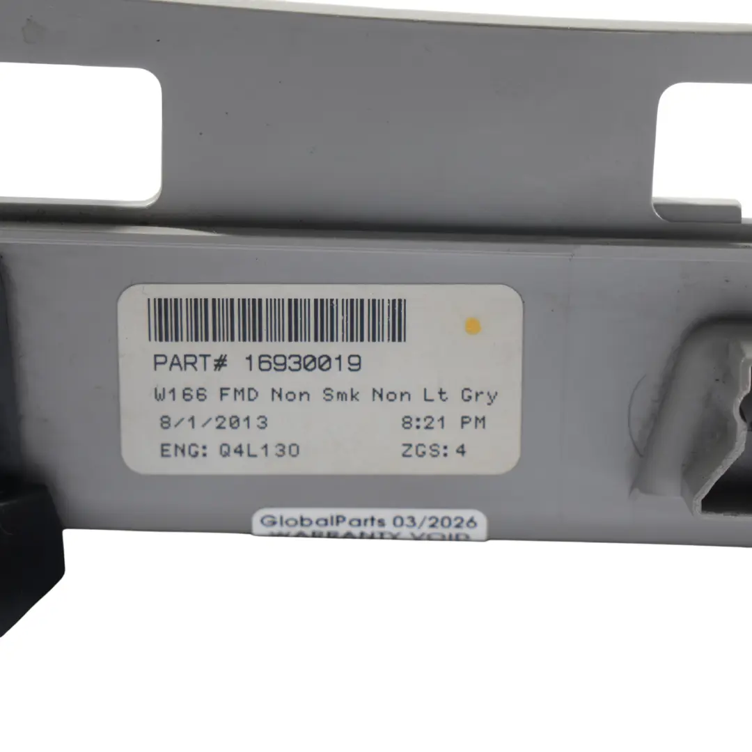 Pannello Portabicchieri Console Centrale Grigio A1666803814 per Mercedes ML W166 con numero di parte A1666808802 Mercedes ML W166 Pannello Portabicchieri Console Centrale Grigio A1666803814 - SKU A1666803814-1 - Numero di parte A1666808802