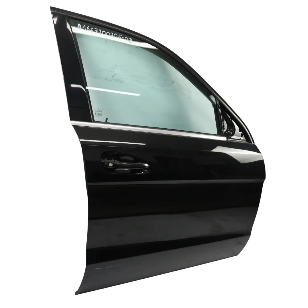 Mercedes ML W166 Puerta Delantera Derecha Negro Obsidiana Metallic 197 - SKU A1667200205-OB - Número de pieza A1667200205