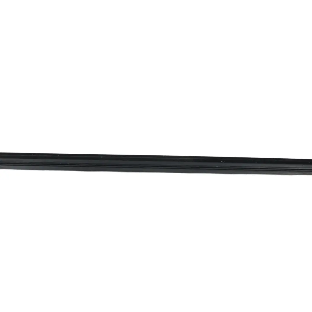 Mercedes W166 Joint Étanchéité Vitre Porte Avant Gauche - SKU A1667250165 - Numéro de pièce A1667250165