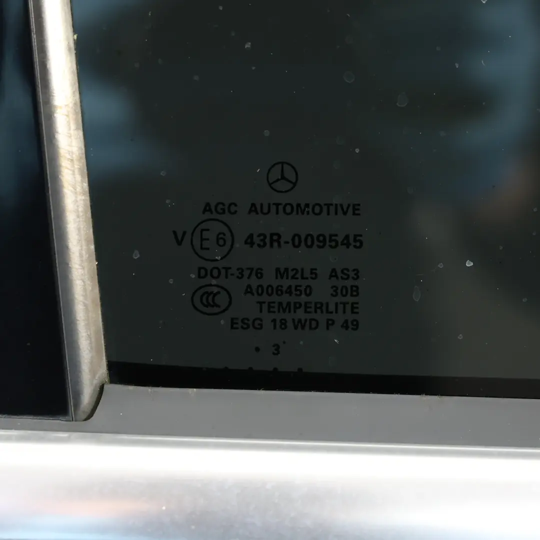 Mercedes ML W166 Porte Arrière Droite Obsidian Black Metallic 197 - SKU A1667300205-OB - Numéro de pièce A1667300205