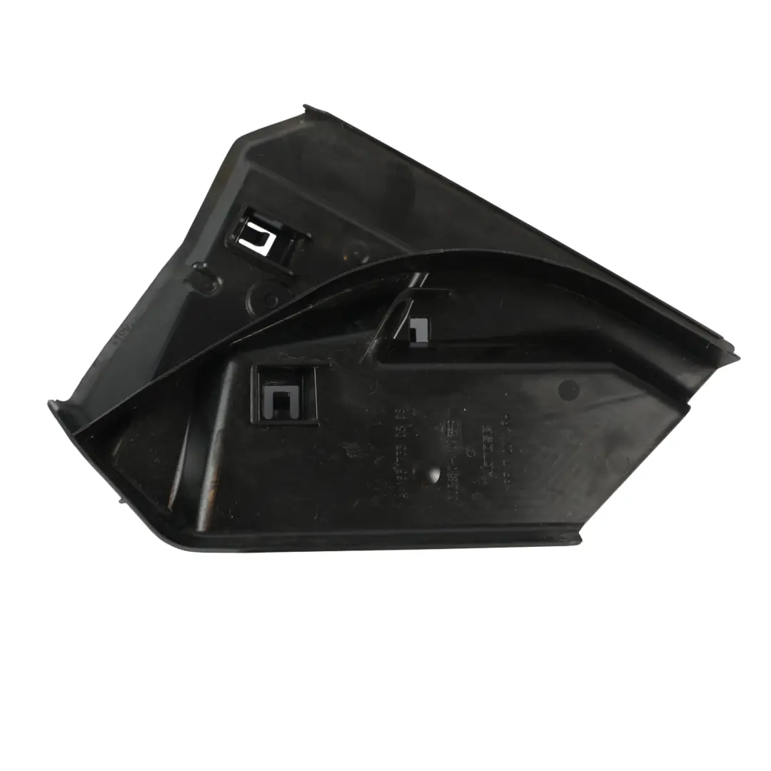 Türschloss Verkleidung Hinten Rechts für Mercedes W166 mit Teilenummer A1667330808 Mercedes W166 Türschloss Verkleidung Hinten Rechts - SKU A1667330808 - Teilenummer A1667330808