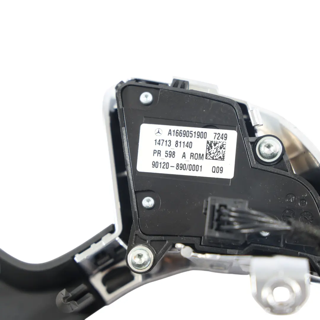 Lenkrad Bedienelemente Schalter Tasten Verkleidung für Mercedes W166 mit Teilenummer A1669051800 Mercedes W166 Lenkrad Bedienelemente Schalter Tasten Verkleidung - SKU A1669051800 - Teilenummer A1669051800