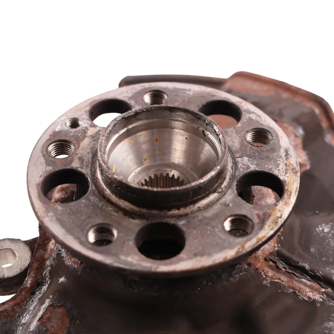 Mercedes W169 W245 Buje Porta Rodamiento Rueda Delantero Derecho - SKU A1693300820-1 - Número de pieza A1693300820
