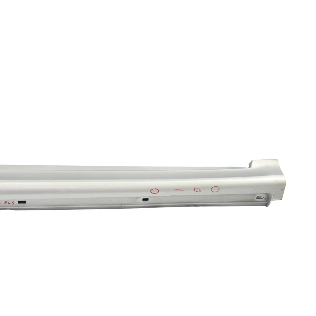 Osłona Listwa Progu Drzwi Lewa Polar Silver 761 do Mercedes W245 o numerze A1696111508 Mercedes W245 Osłona Listwa Progu Drzwi Lewa Polar Silver 761 - SKU A1696111508-PLS - Numer Części A1696111508