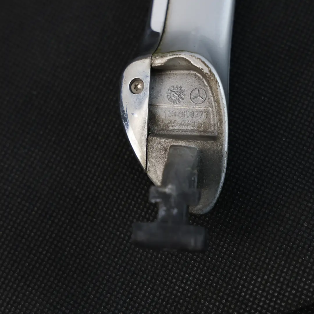 Außen Türgriff Rechts Polar Silber 761 für Mercedes W169 W245 mit Teilenummer A1697600270 Mercedes W169 W245 Außen Türgriff Rechts Polar Silber 761 - SKU A1697600270-PLS - Teilenummer A1697600270