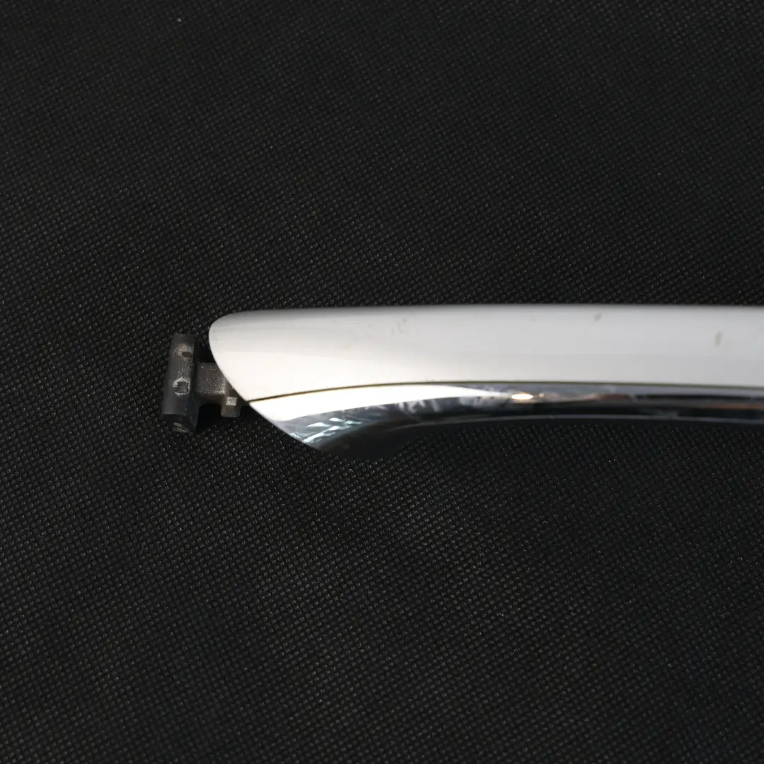Tirador Puerta Exterior Derecho Plata Polar 761 para Mercedes W169 W245 con número de pieza A1697600270 Mercedes W169 W245 Tirador Puerta Exterior Derecho Plata Polar 761 - SKU A1697600270-PLS - Número de pieza A1697600270