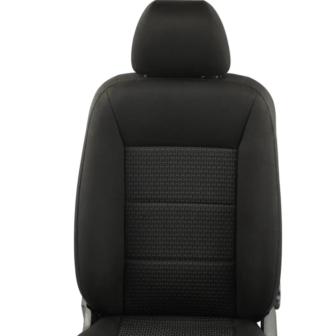 Siège Avant Gauche Intérieur En Tissu Noir pour Mercedes W245 à propos du numéro de pièce A1699106747 Mercedes W245 Siège Avant Gauche Intérieur En Tissu Noir - SKU A1699106747-1 - Numéro de pièce A1699106747