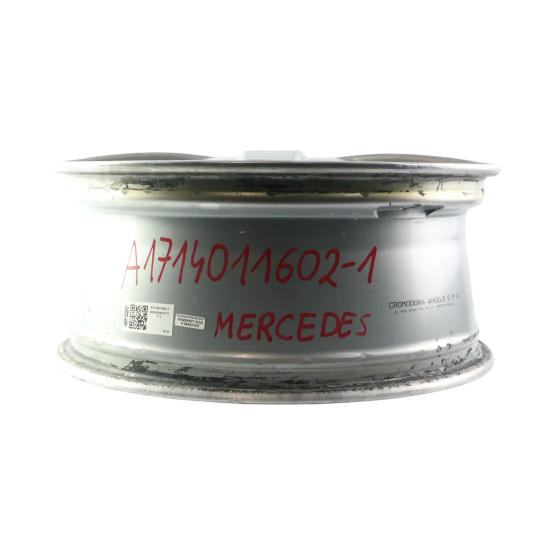 Llanta aleación delantera plateada 18" 7,5J ET:37 para Mercedes R171 AMG con número de pieza A1714011602 Mercedes R171 AMG Llanta aleación delantera plateada 18" 7,5J ET:37 - SKU A1714011602-1 - Número de pieza A1714011602