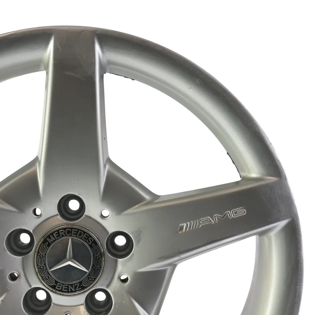 Llanta aleación trasera plateada 18" 8,5J ET:30 para Mercedes C209 AMG con número de pieza A1714011702 Mercedes C209 AMG Llanta aleación trasera plateada 18" 8,5J ET:30 - SKU A1714011702-2 - Número de pieza A1714011702
