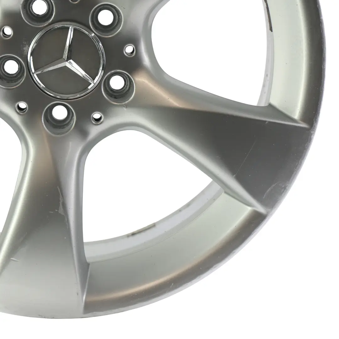 Alu Felge Silber 18" Hinten 8.5J ET:36 für Mercedes SLK R172 mit Teilenummer A1724011002 Mercedes SLK R172 Alu Felge Silber 18" Hinten 8.5J ET:36 - SKU A1724011002-1 - Teilenummer A1724011002