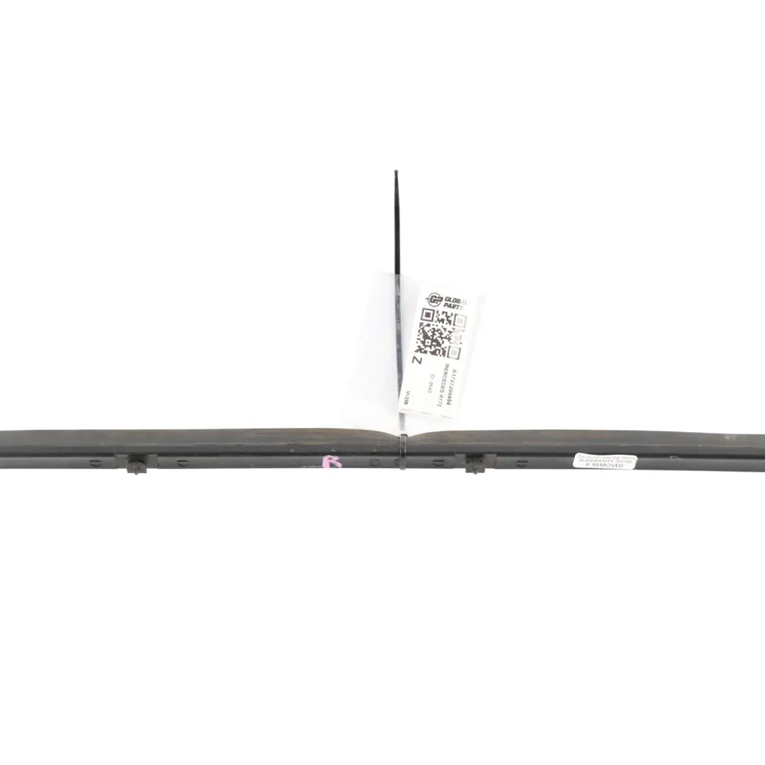Mercedes SLK R172 Joint Caoutchouc Seuil Porte Avant Droit - SKU A1727200454 - Numéro de pièce A1727200454