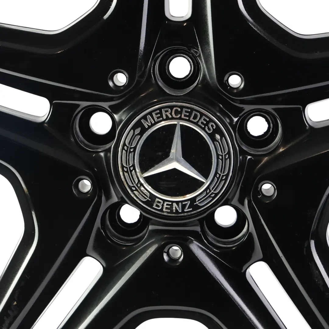 Leicht Metall Felge 18" ET:52 7.5J für Mercedes W176 W246 AMG mit Teilenummer A1764010302 Mercedes W176 W246 AMG Leicht Metall Felge 18" ET:52 7.5J - SKU A1764010302-7 - Teilenummer A1764010302