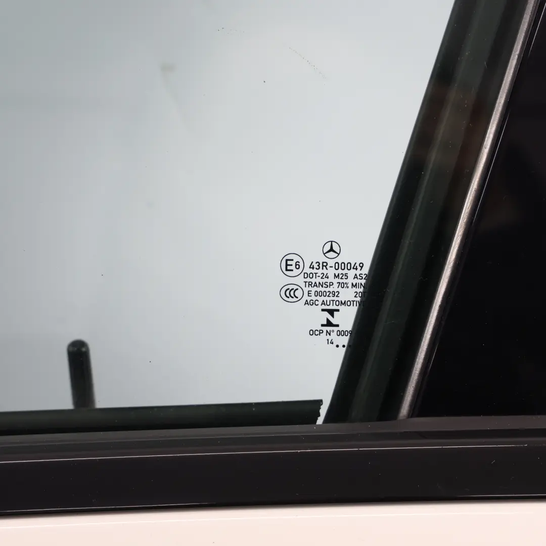 Porta Anteriore Sinistra Calcite White Bianco - 650 per Mercedes W176 con numero di parte A1767200105 Mercedes W176 Porta Anteriore Sinistra Calcite White Bianco - 650 - SKU A1767200105-CW1 - Numero di parte A1767200105