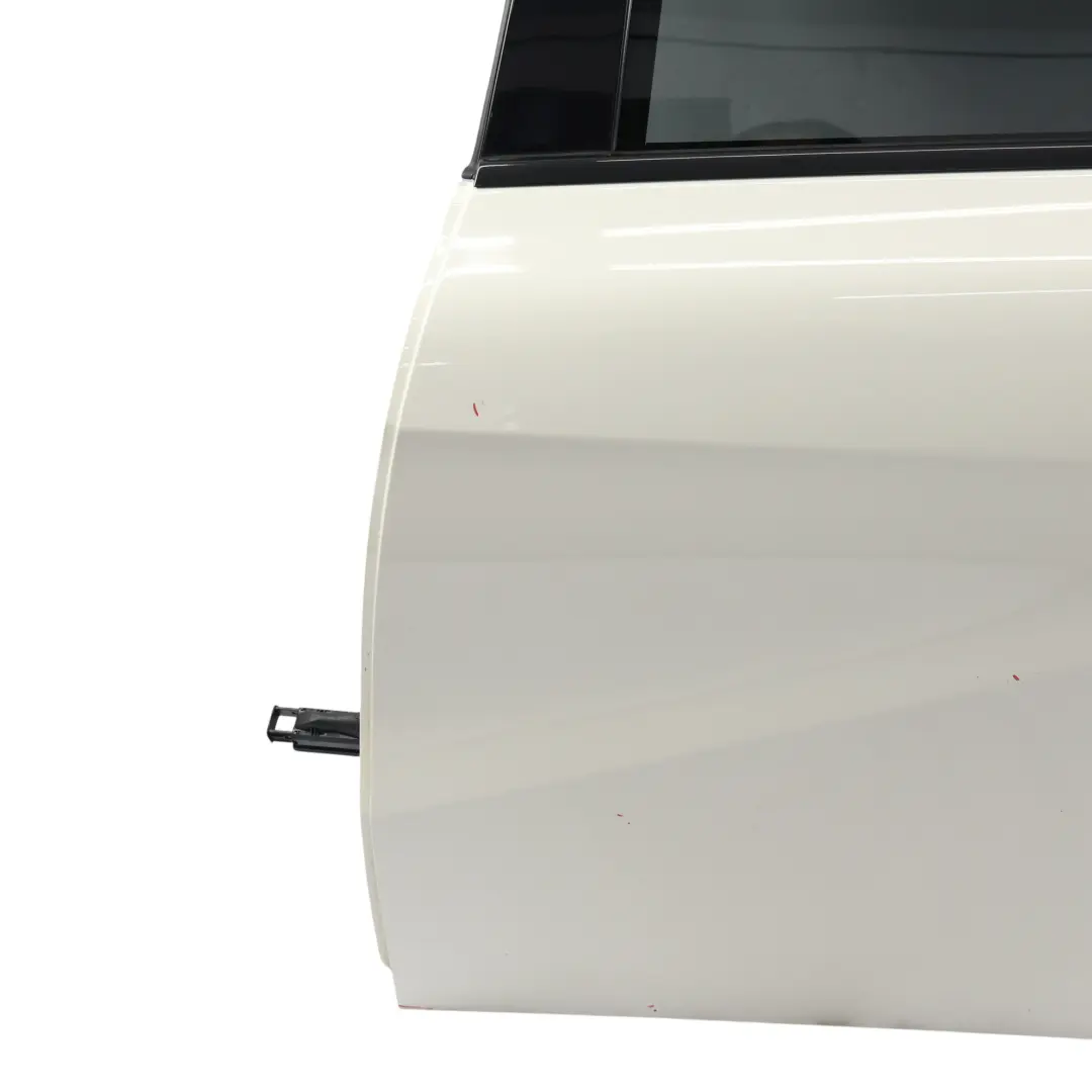 Drzwi Tylne Lewy Tył Białe Calcite White 650 do Mercedes W176 o numerze A1767300105 Mercedes W176 Drzwi Tylne Lewy Tył Białe Calcite White 650 - SKU A1767300105-CW1 - Numer Części A1767300105