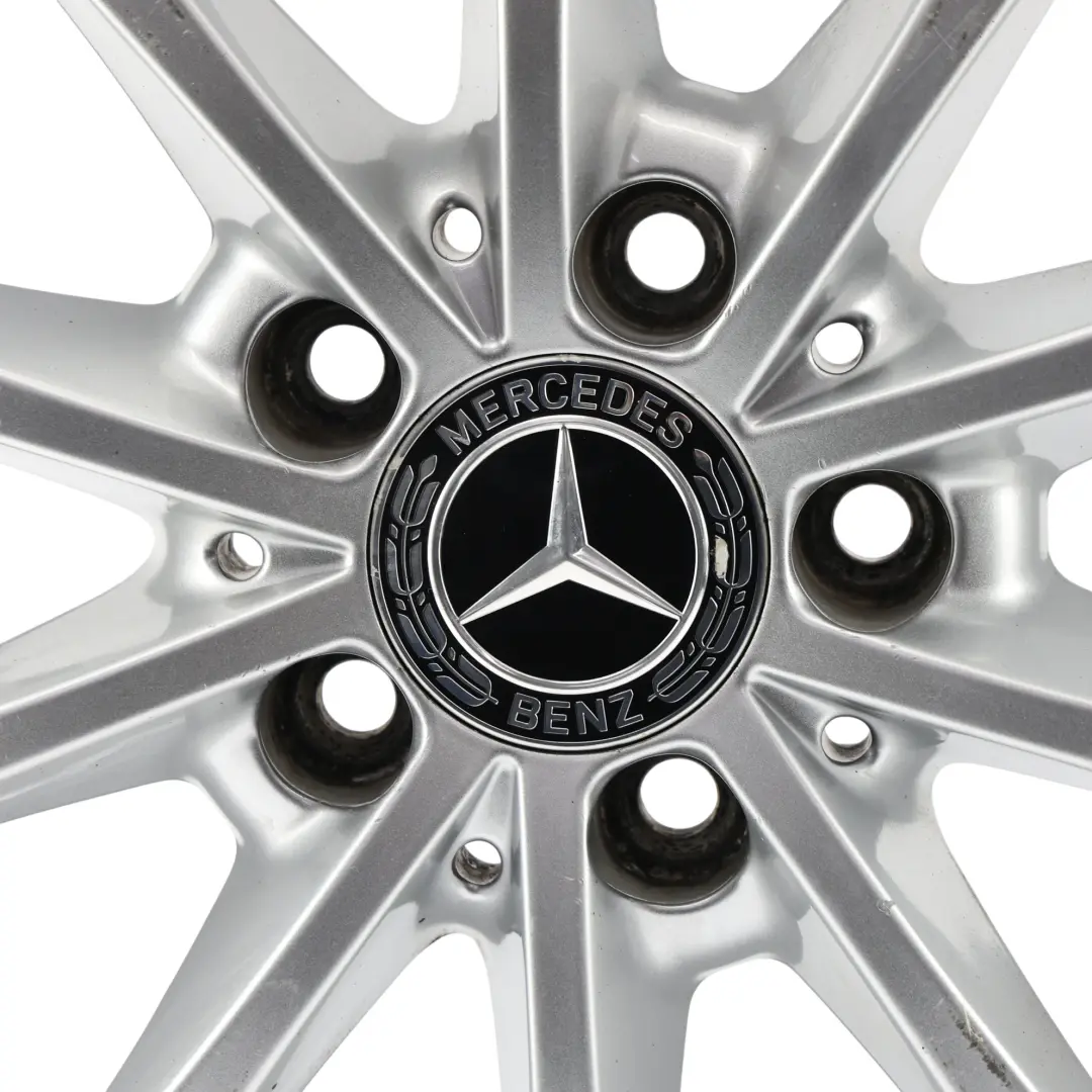 Jante alliage 10 branches 17" 6,5J ET:44 pour Mercedes W177 W247 CLA C118 à propos du numéro de pièce A1774010300 Mercedes W177 W247 CLA C118 Jante alliage 10 branches 17" 6,5J ET:44 - SKU A1774010300-1 - Numéro de pièce A1774010300