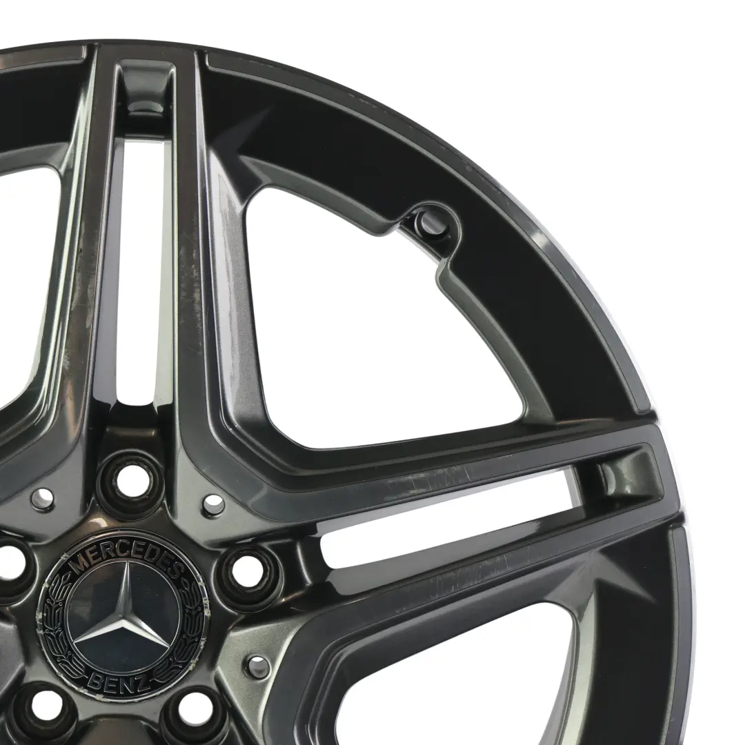 Felga Aluminiowa 18" 7,5J ET:49 do Mercedes W177 V177 AMG o numerze A1774011500 Mercedes W177 V177 AMG Felga Aluminiowa 18" 7,5J ET:49 - SKU A1774011500-4 - Numer Części A1774011500
