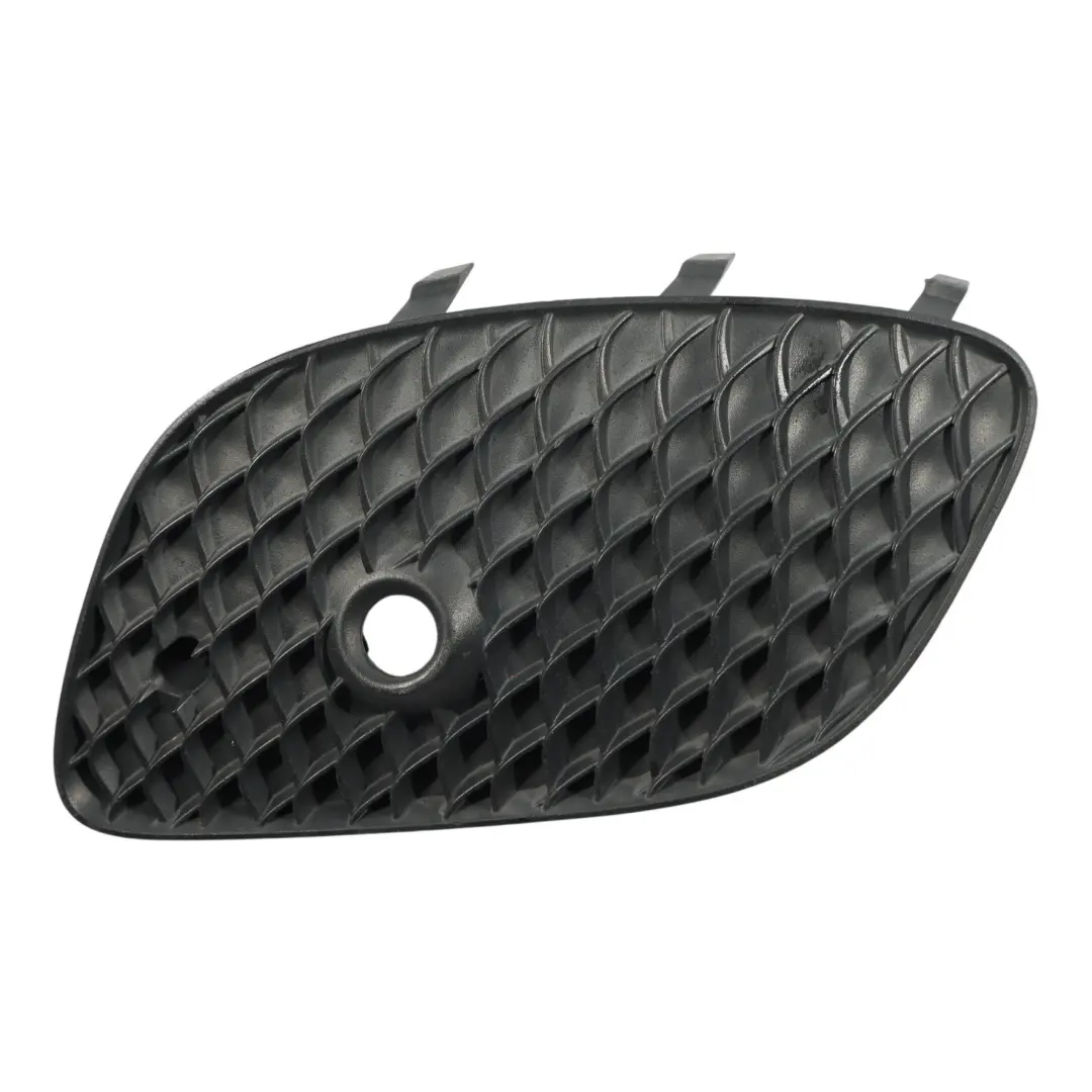 Kratka Zderzaka Przedniego Dolna Lewa do Mercedes W177 o numerze A1778853100 Mercedes W177 Kratka Zderzaka Przedniego Dolna Lewa - SKU A1778853100 - Numer Części A1778853100