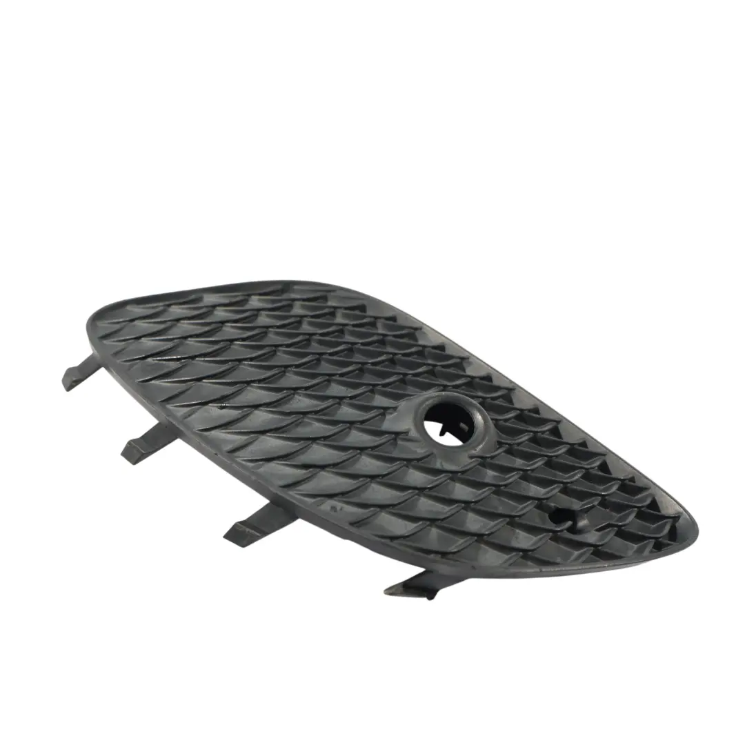 Panneau Insert Pare-Chocs Avant Inférieur Gauche pour Mercedes W177 à propos du numéro de pièce A1778853100 Mercedes W177 Panneau Insert Pare-Chocs Avant Inférieur Gauche - SKU A1778853100 - Numéro de pièce A1778853100