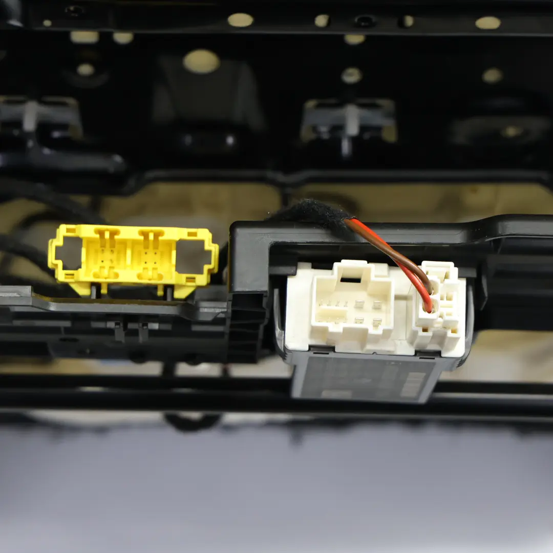 Vordersitz Rechts Stoff Schwarz Anthrazit Beheizt Innenraum für Mercedes W177 mit Teilenummer A1779101002 Mercedes W177 Vordersitz Rechts Stoff Schwarz Anthrazit Beheizt Innenraum - SKU A1779101002-1 - Teilenummer A1779101002