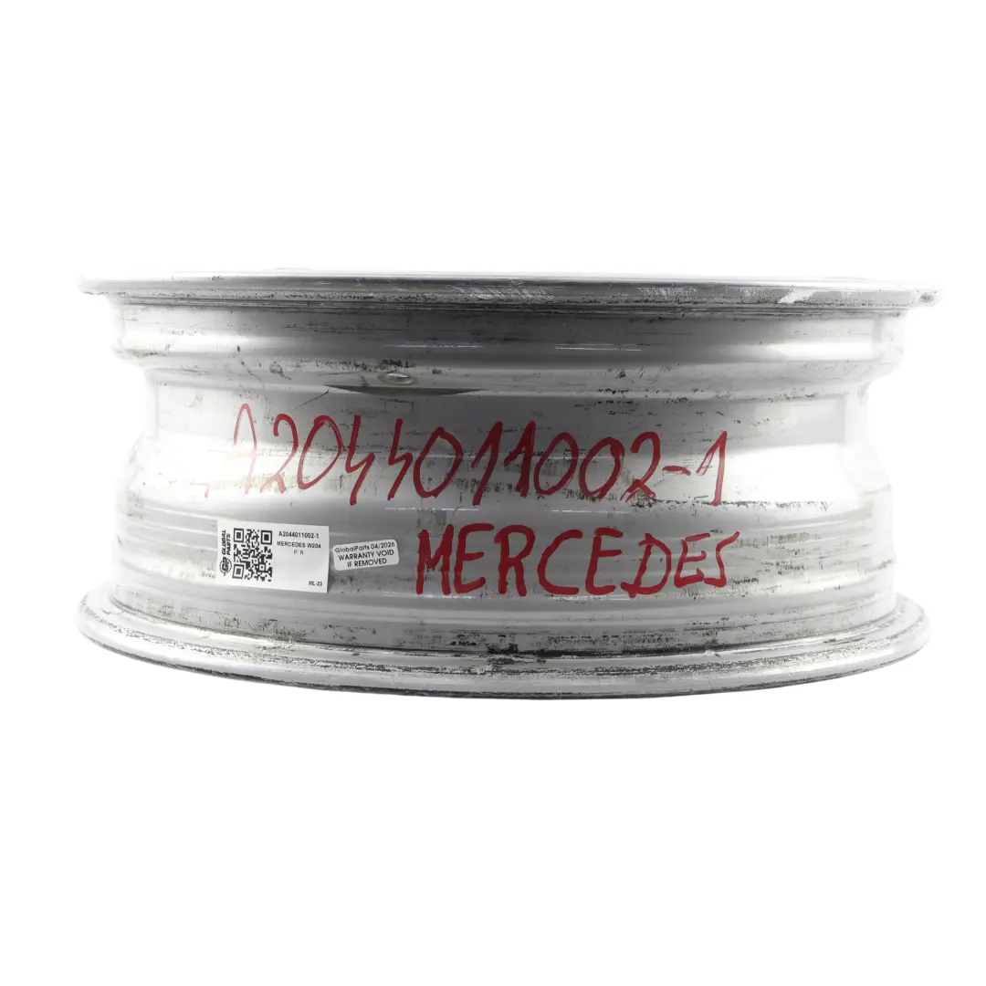 Jante alliage argentée 7 branches 16" 6J ET:39 pour Mercedes W204 à propos du numéro de pièce A2044011002 Mercedes W204 Jante alliage argentée 7 branches 16" 6J ET:39 - SKU A2044011002-1 - Numéro de pièce A2044011002