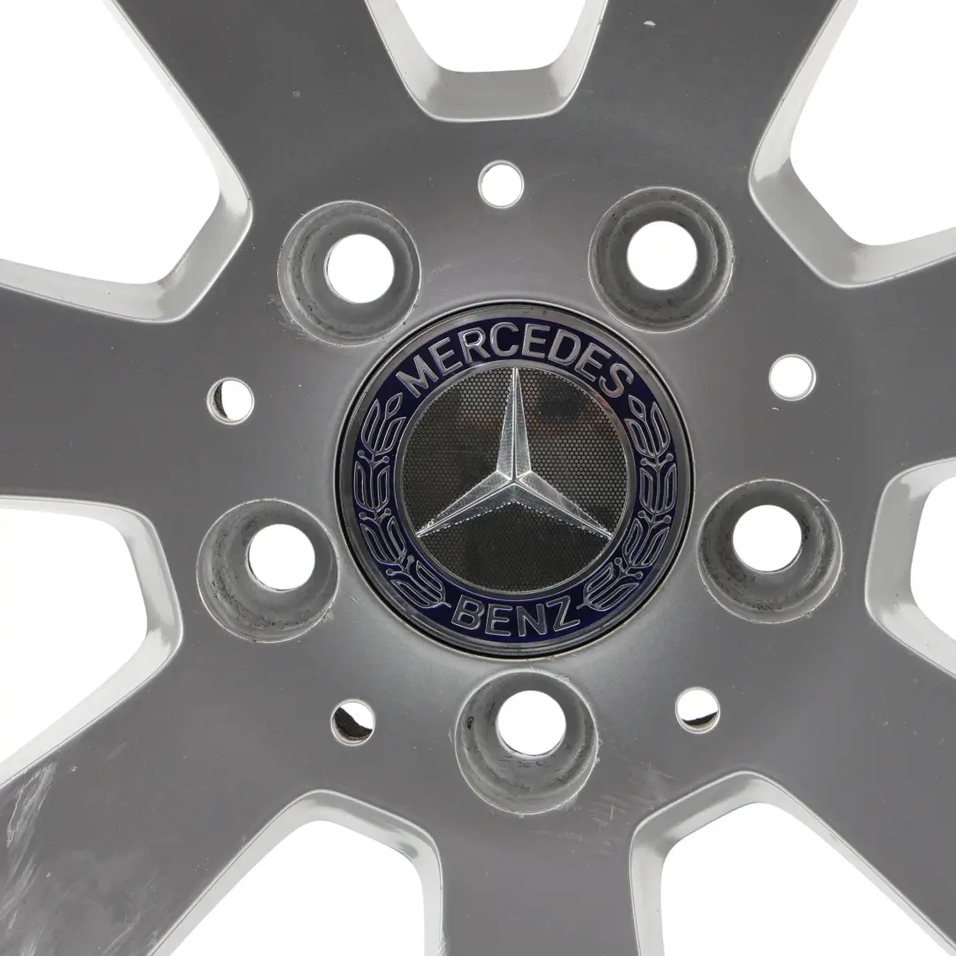 Silberne Leicht metall felge 7 Speichen 16" 6J ET:39 für Mercedes W204 mit Teilenummer A2044011002 Mercedes W204 Silberne Leicht metall felge 7 Speichen 16" 6J ET:39 - SKU A2044011002-1 - Teilenummer A2044011002