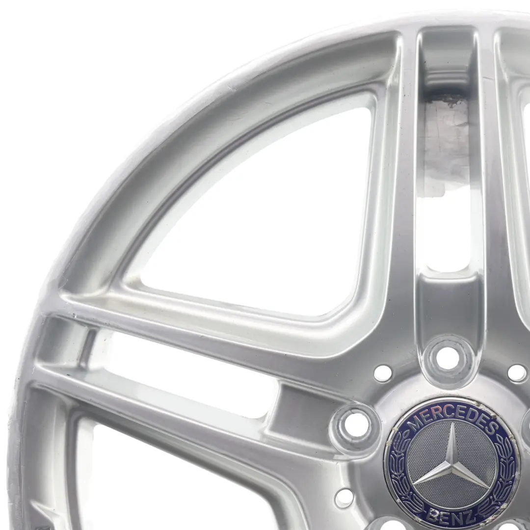 Roue avant argentée Jante en alliage 18" ET:50 8J pour Mercedes W204 AMG à propos du numéro de pièce A2044014102 Mercedes W204 AMG Roue avant argentée Jante en alliage 18" ET:50 8J - SKU A2044014102-3 - Numéro de pièce A2044014102