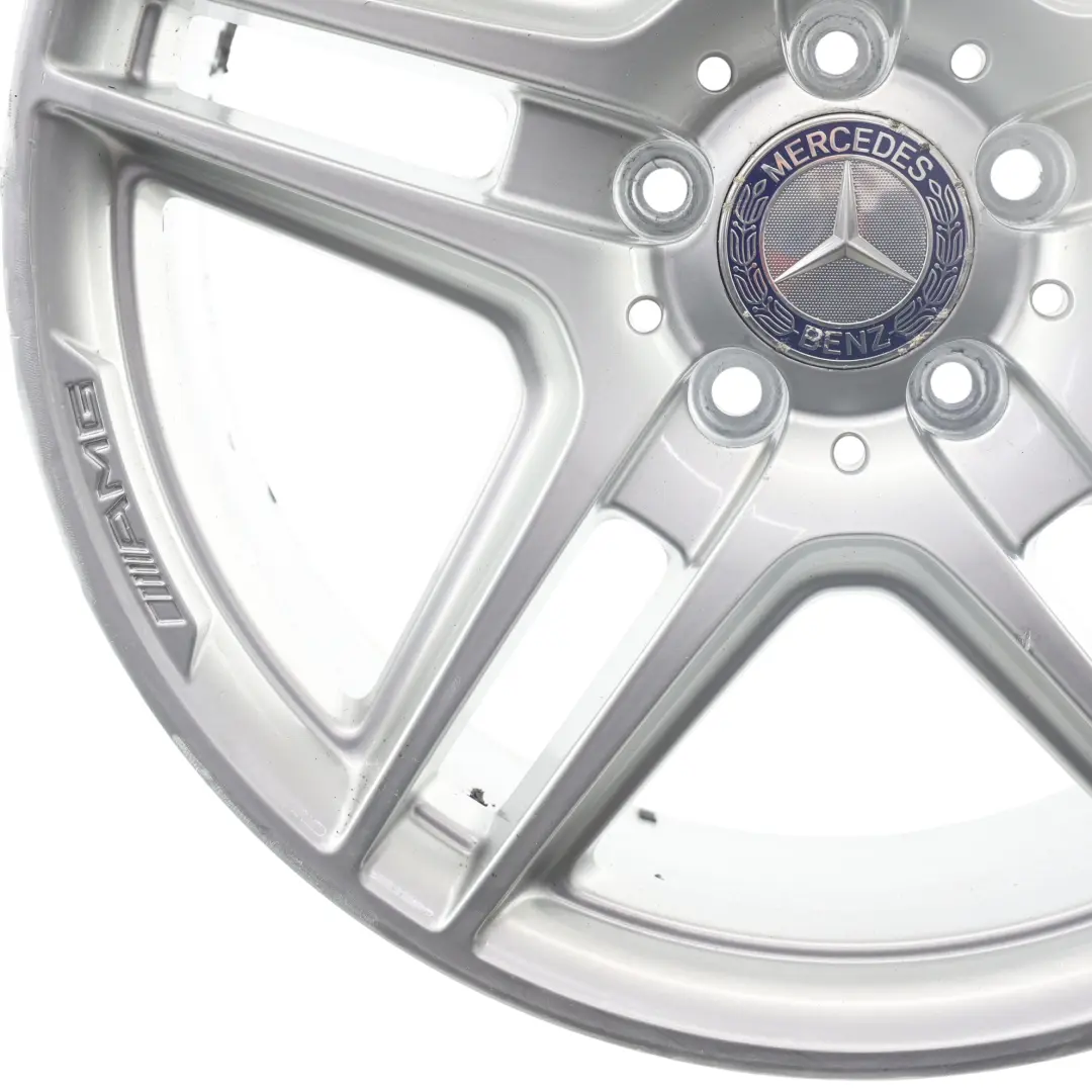 Llanta Delantera De Aleación Plateada 18" ET:50 8J para Mercedes W204 AMG con número de pieza A2044014102 Mercedes W204 AMG Llanta Delantera De Aleación Plateada 18" ET:50 8J - SKU A2044014102-3 - Número de pieza A2044014102