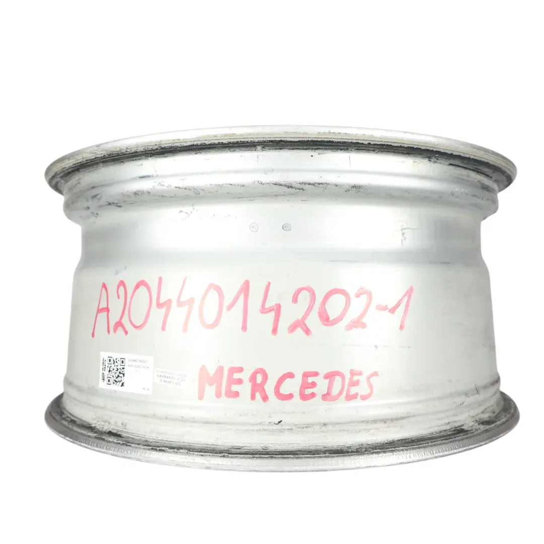 Llanta de aleación plateada trasera Mercedes W204 AMG 18" 8,5J ET:54 para con número de pieza A2044014202 Llanta de aleación plateada trasera Mercedes W204 AMG 18" 8,5J ET:54 - SKU A2044014202-1 - Número de pieza A2044014202