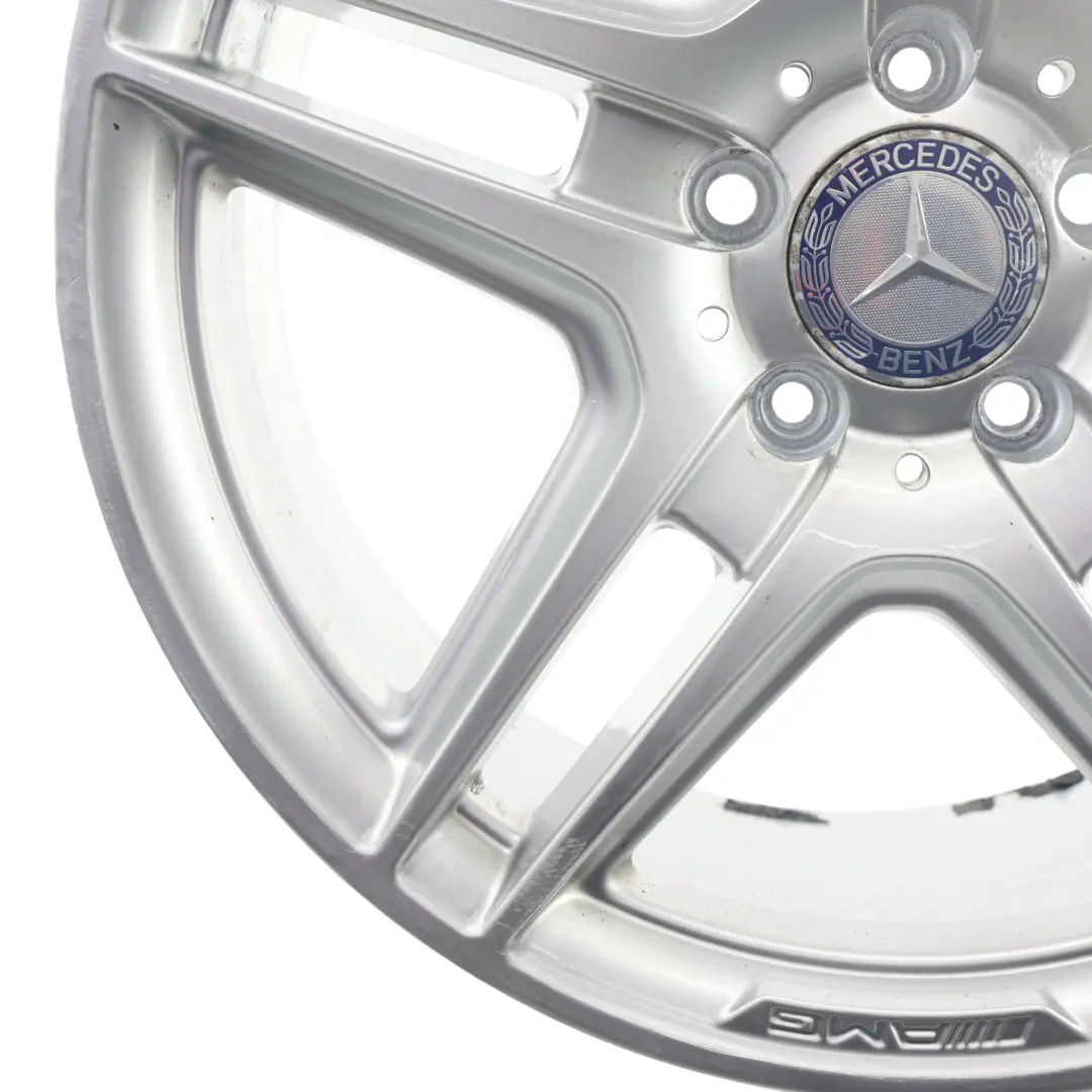 Felga Aluminiowa Tylna Srebrna 18" 8,5J ET:54 do Mercedes W204 AMG o numerze A2044014202 Mercedes W204 AMG Felga Aluminiowa Tylna Srebrna 18" 8,5J ET:54 - SKU A2044014202-4 - Numer Części A2044014202