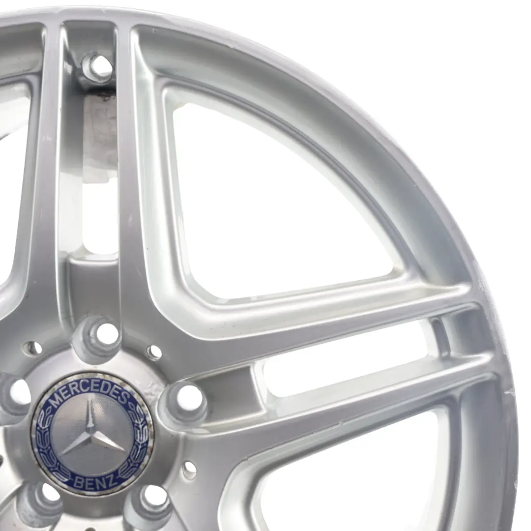 Felga Aluminiowa Tylna Srebrna 18" 8,5J ET:54 do Mercedes W204 AMG o numerze A2044014202 Mercedes W204 AMG Felga Aluminiowa Tylna Srebrna 18" 8,5J ET:54 - SKU A2044014202-4 - Numer Części A2044014202