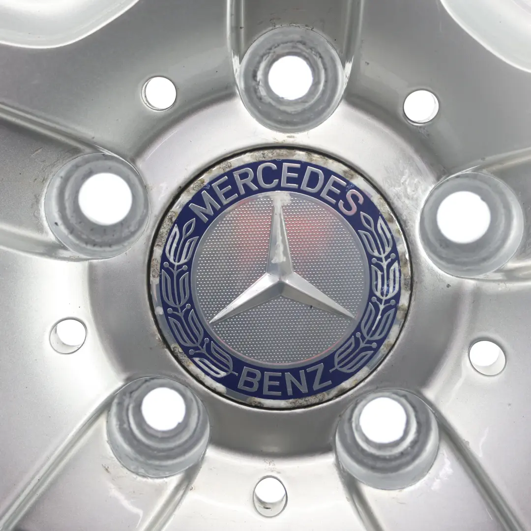 Cerchio Posteriore Lega Argento 18" 8,5J ET:54 per Mercedes W204 AMG con numero di parte A2044014202 Mercedes W204 AMG Cerchio Posteriore Lega Argento 18" 8,5J ET:54 - SKU A2044014202-4 - Numero di parte A2044014202