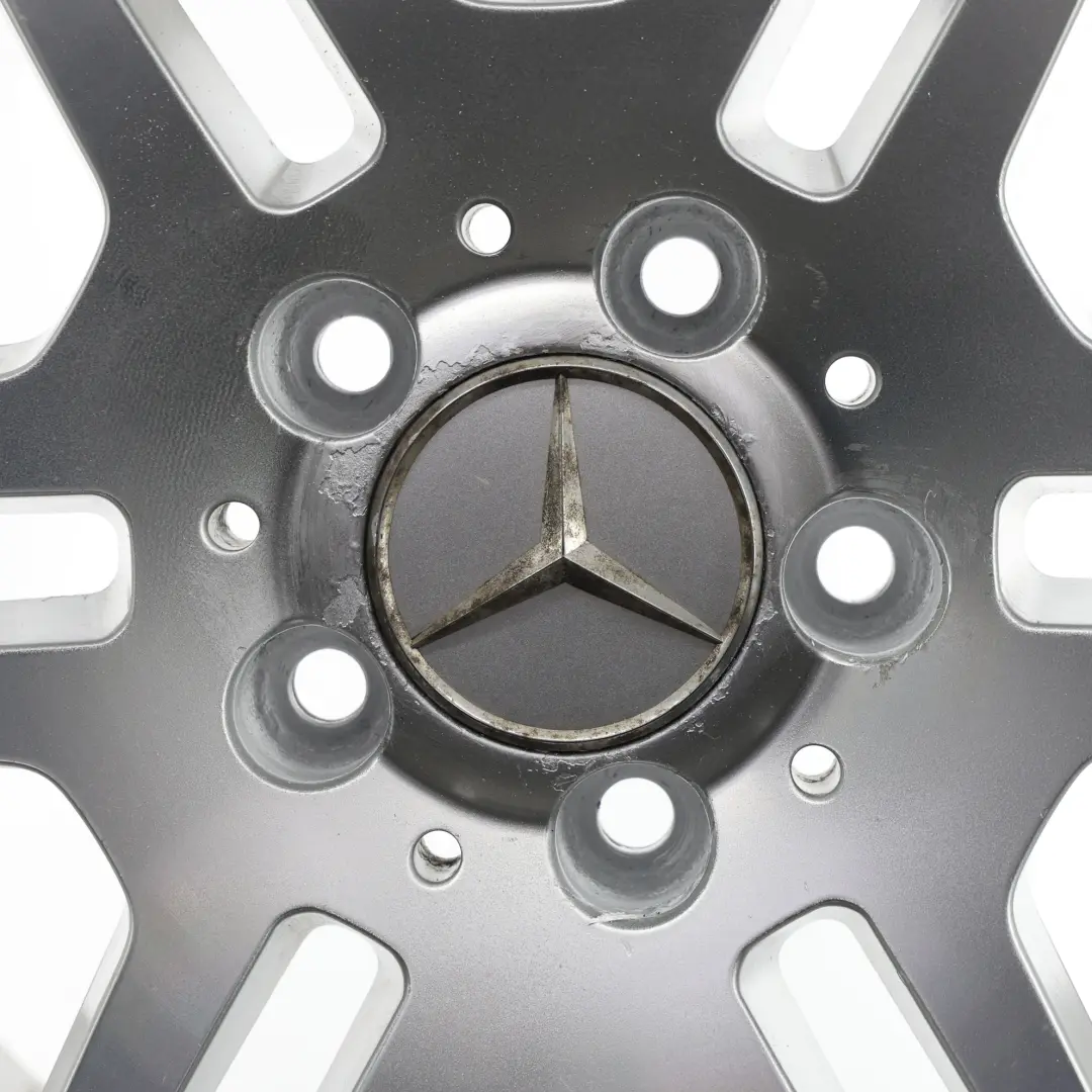 Jante alliage a 6 doubles rayons 17" ET:58 8,5J pour Mercedes W204 AMG à propos du numéro de pièce A2044014602 Mercedes W204 AMG Jante alliage a 6 doubles rayons 17" ET:58 8,5J - SKU A2044014602-1 - Numéro de pièce A2044014602